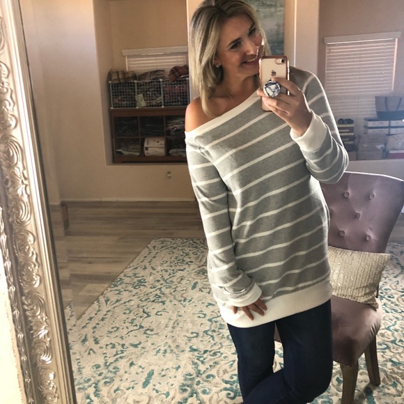 ❗️❗️Last 1! SMALL Heather Grey Striped Comfy Top - Picture 2 of 9